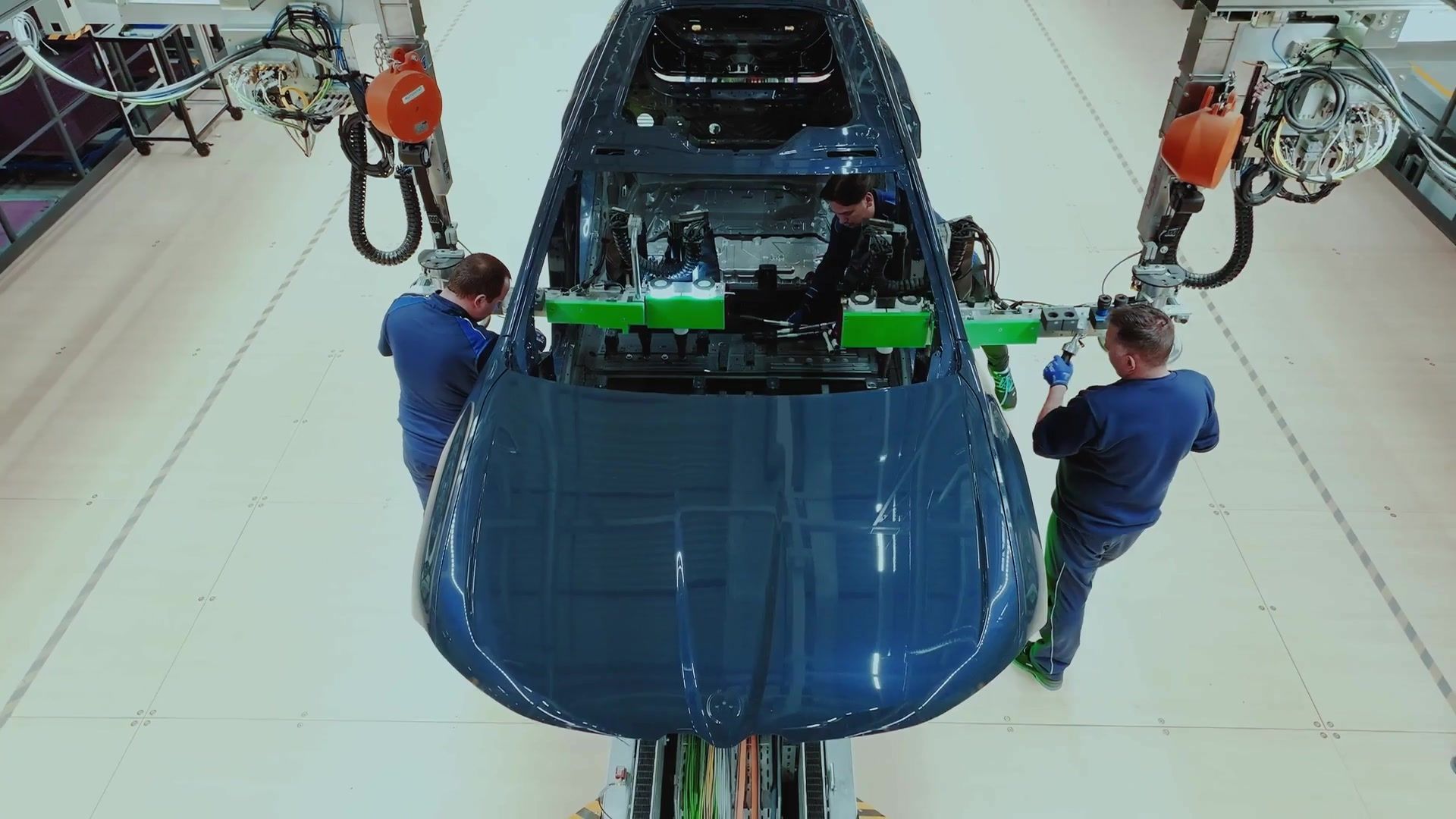 The new BMW Group plant Debrecen with the series production of the BMW iX3 - the assembly