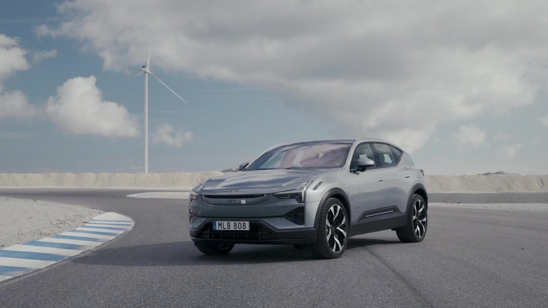 The new Polestar 3 with 800-volt technology - Options and Package Structure