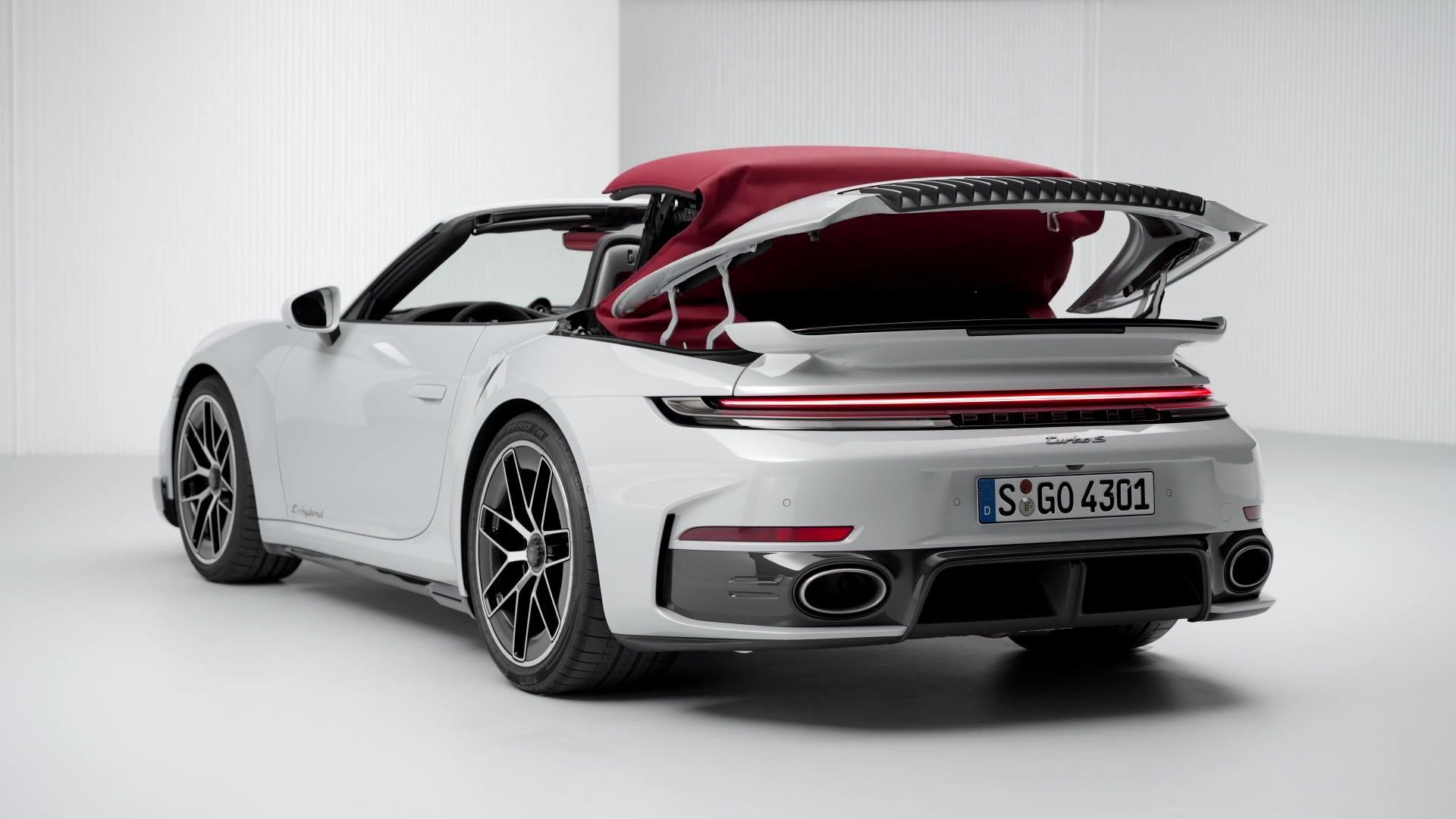 Porsche 911 Turbo S Cabriolet Exterior Design