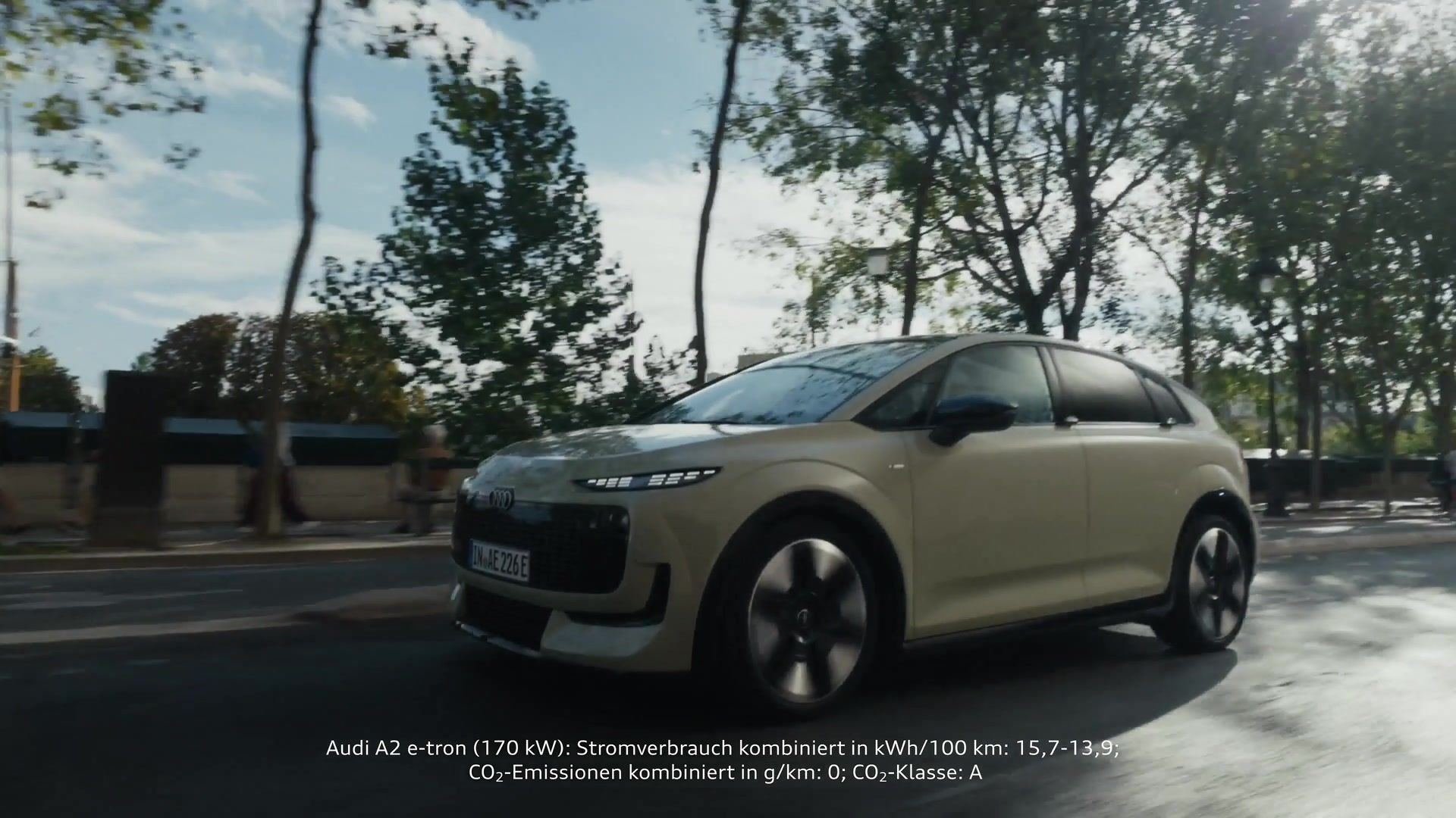 Audi A2 e-tron at the Paris Motor Show - efficient electric mobility for Europe