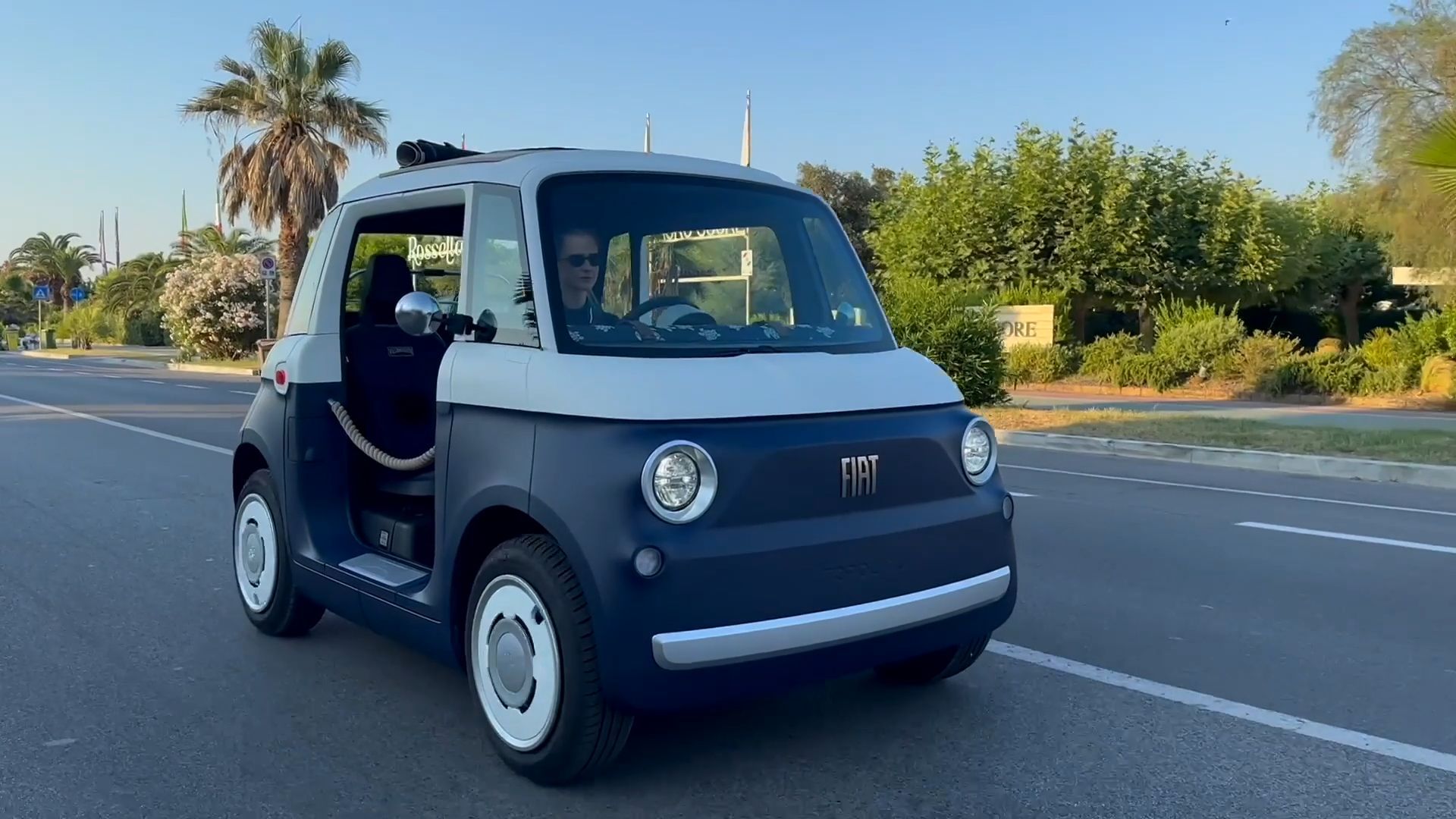Exklusives Sondermodell im Bade- und Strandmoden-Look - Der neue Fiat Topolino Vilebrequin Collector’s Edition