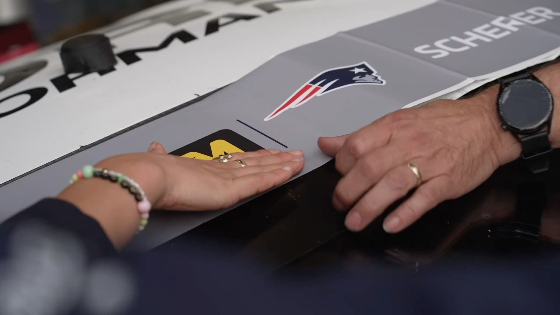 Gemeinsam zu Höchstleistungen: DTM und New England Patriots bringen Football und Motorsport zusammen
