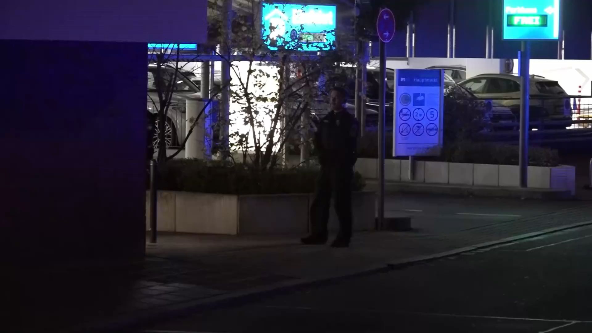 "Flüchtiger Täter": Schwerverletzter in Nürnberger Parkhaus aufgefunden - Polizei sucht Zeugen