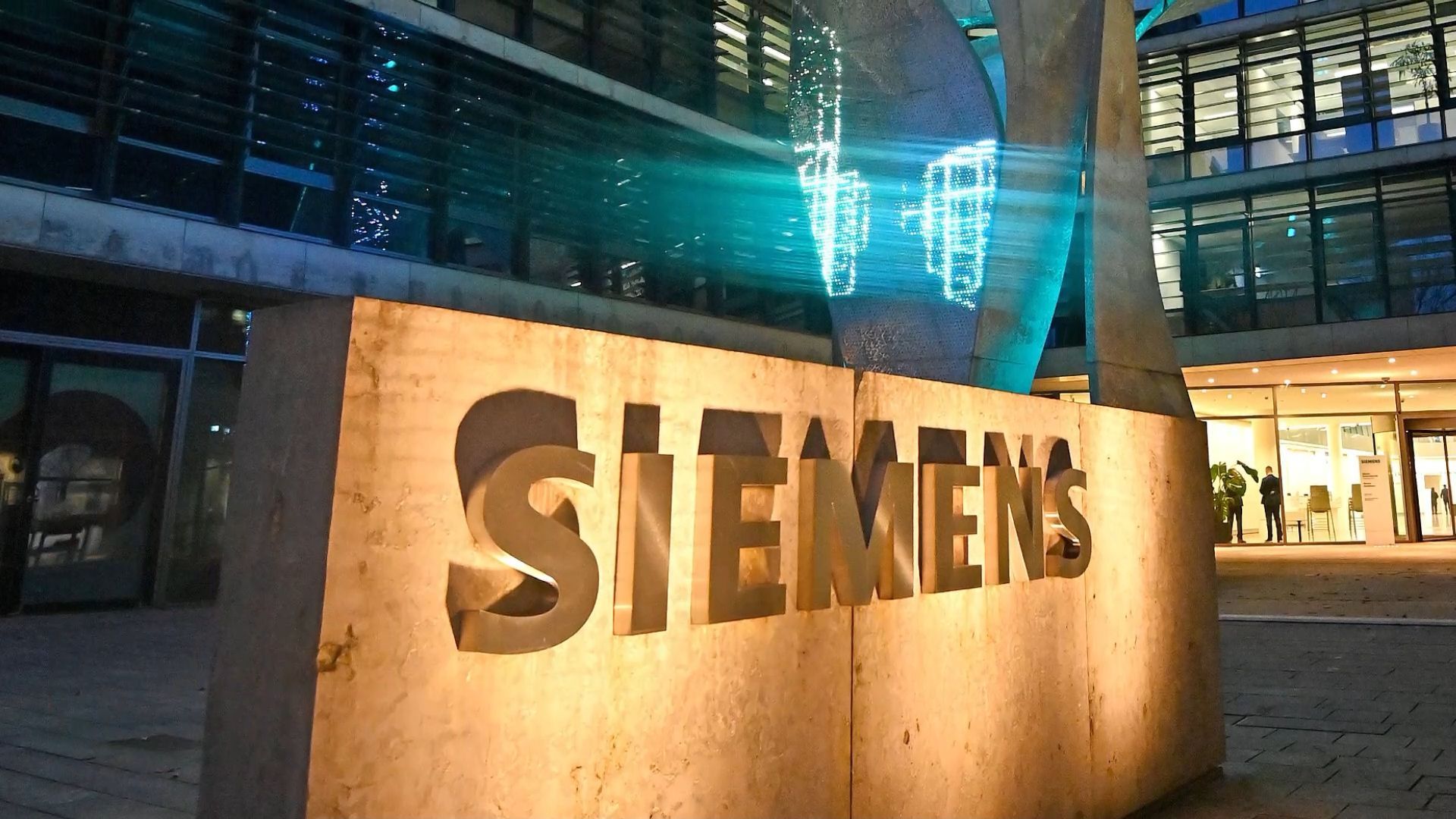 Video: Siemens verkauft Healthineers Aktien: Schritt zur Unabhängigkeit