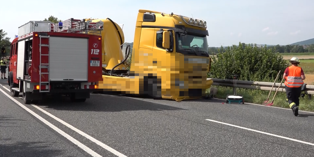 Schwerer Unfall nahe Bimbach: Zwei Verletzte auf der B254