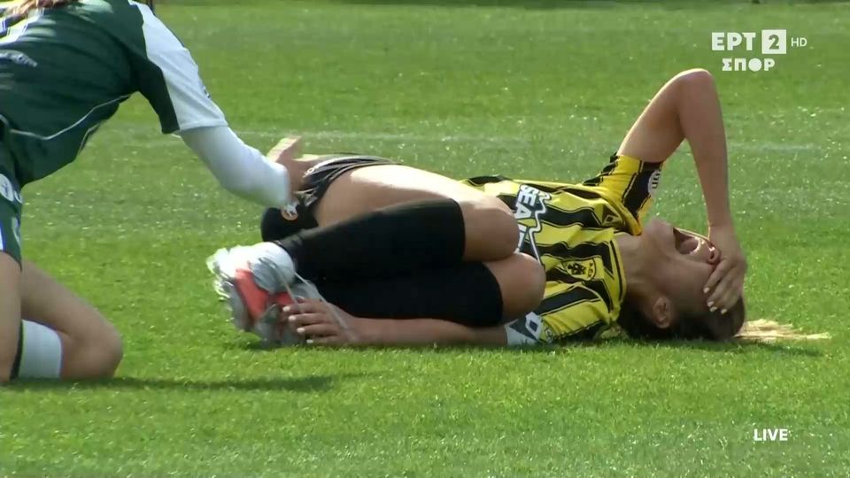 Σοκ στην ΑΕΚ με τον σοβαρό τραυματισμό της Στεφάτου (VID)