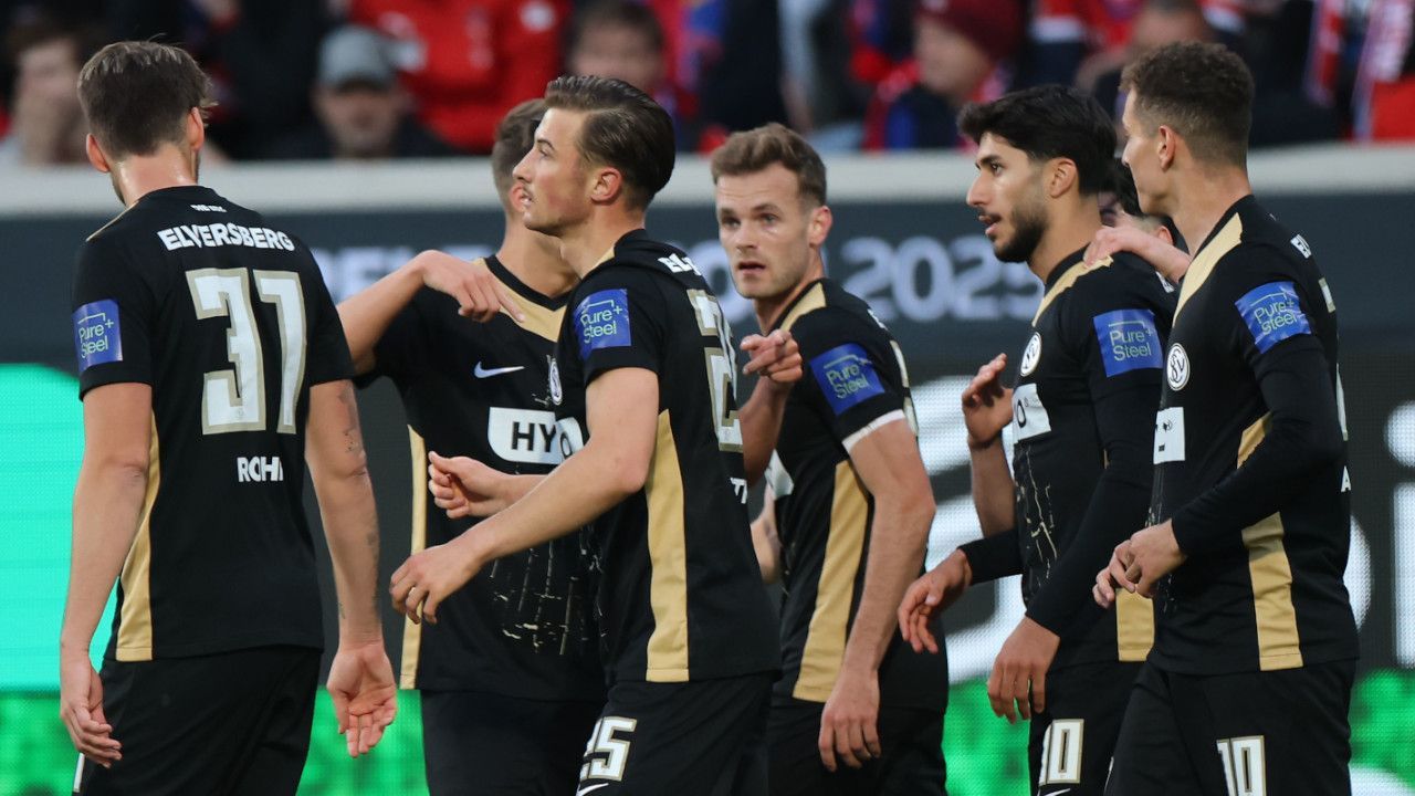 BL-Relegation: Elversberg feiert sein „Hacke, Spitze, 1-2-3“