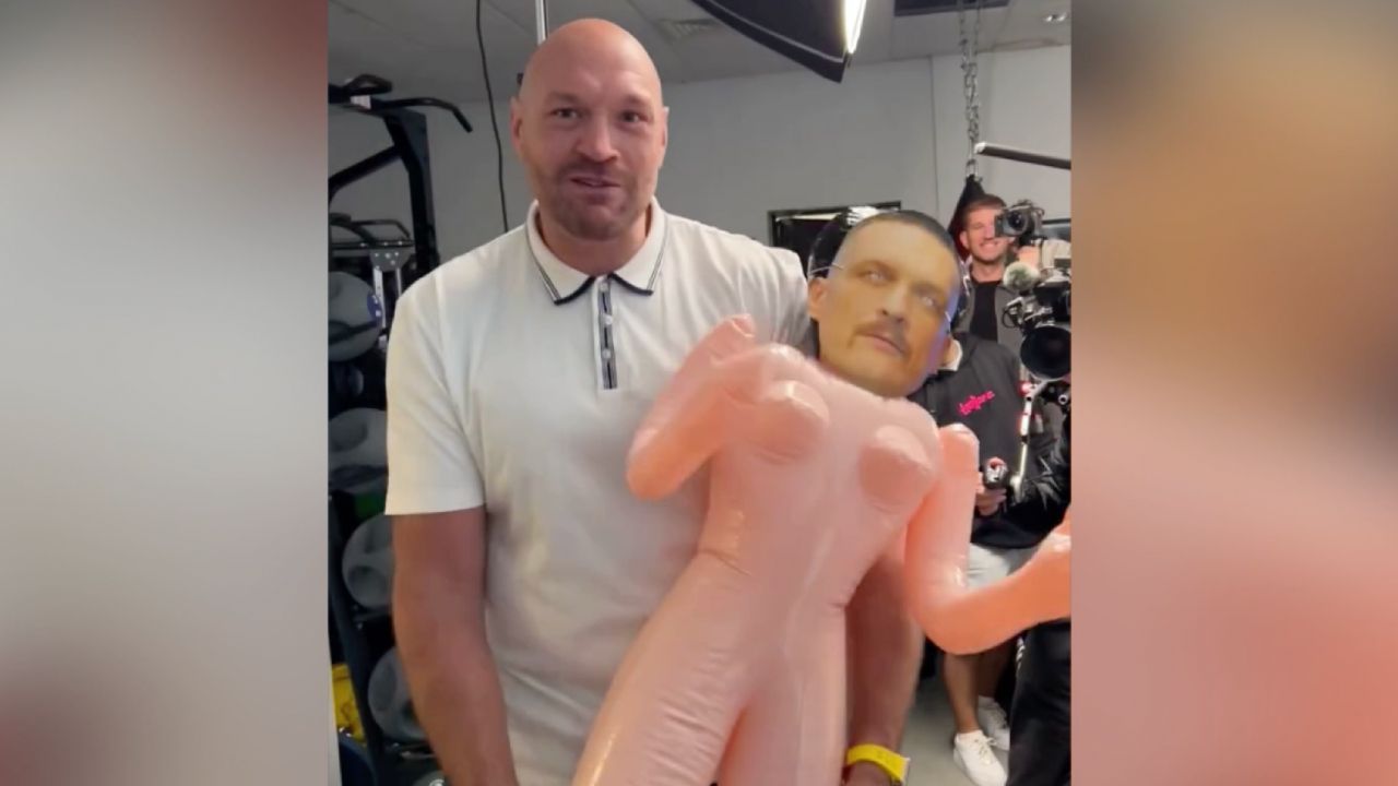 Boxen: Übler Trash-Talk! Fury veralbert Usyk mit Sexpuppe