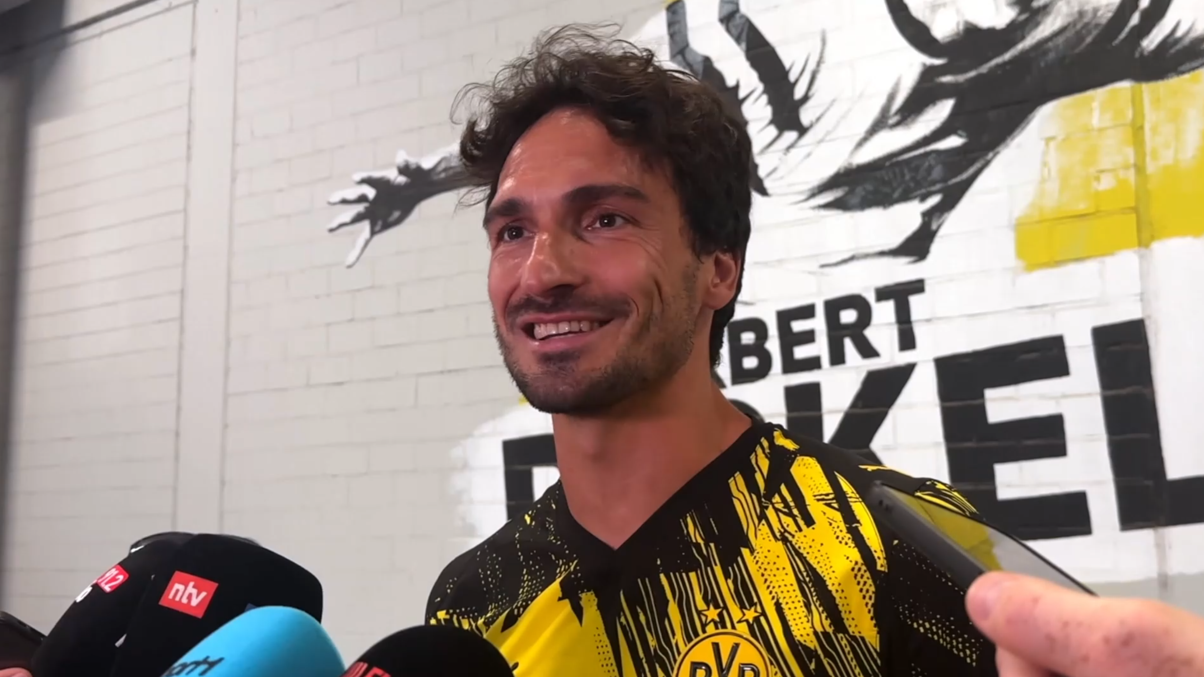 Hummels auf der Südtribüne? BVB-Legende kündigt Inkognito-Besuch an