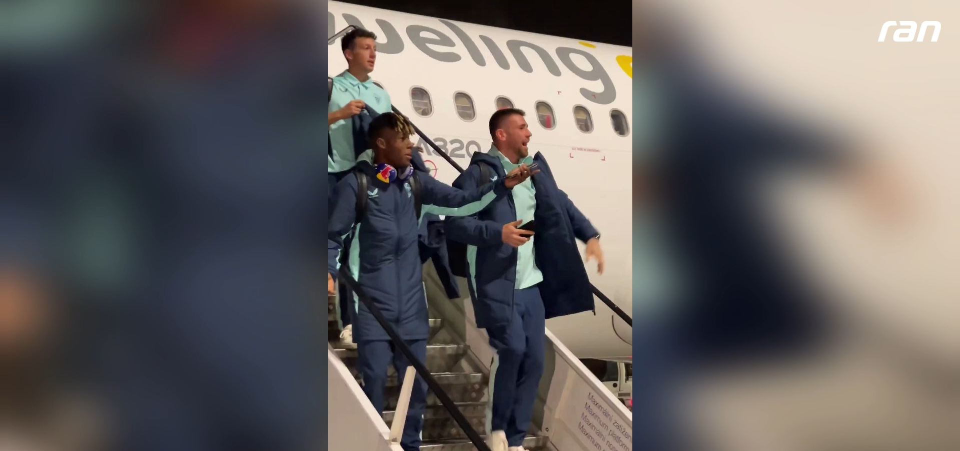 Athletic Bilbao: Nico Williams mit Schneebällen beworfen