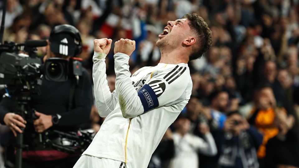 „Herrlich bekloppt“ – Netz dreht bei wildem Champions-League-Ritt durch