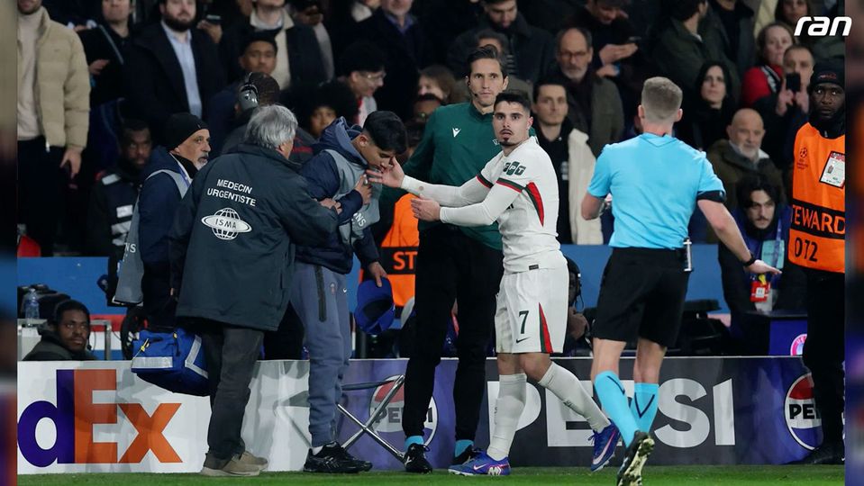 Chelsea-Star schubst Balljungen und verursacht Rudelbildung