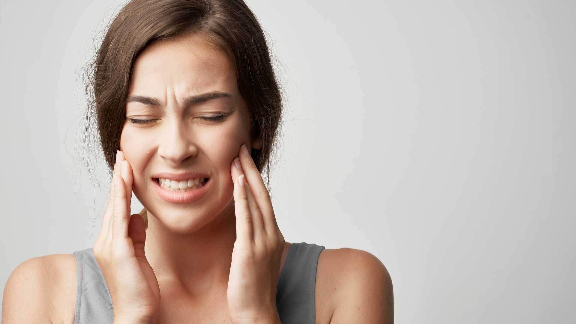 Jaw pain: What does it mean unilateral right or left?