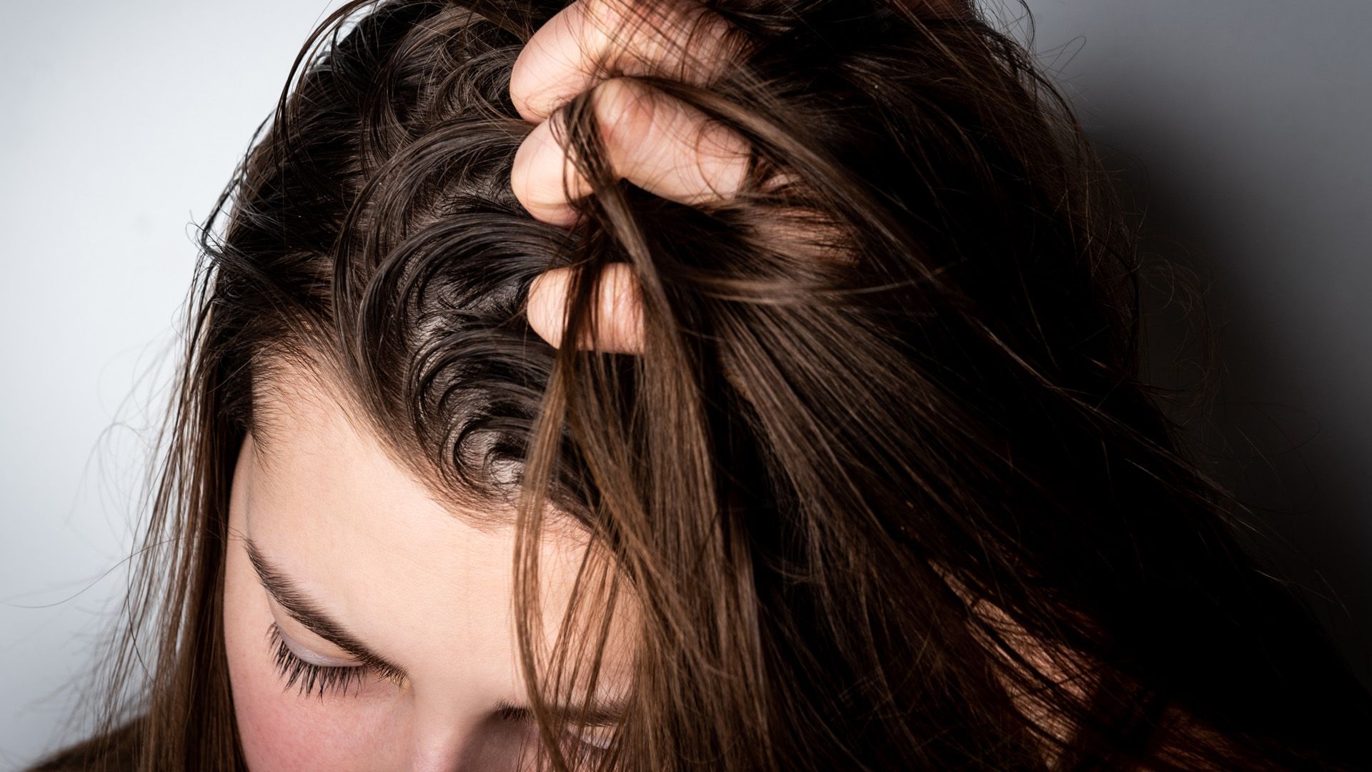 Greasy Hair After Washing: Possible Reasons