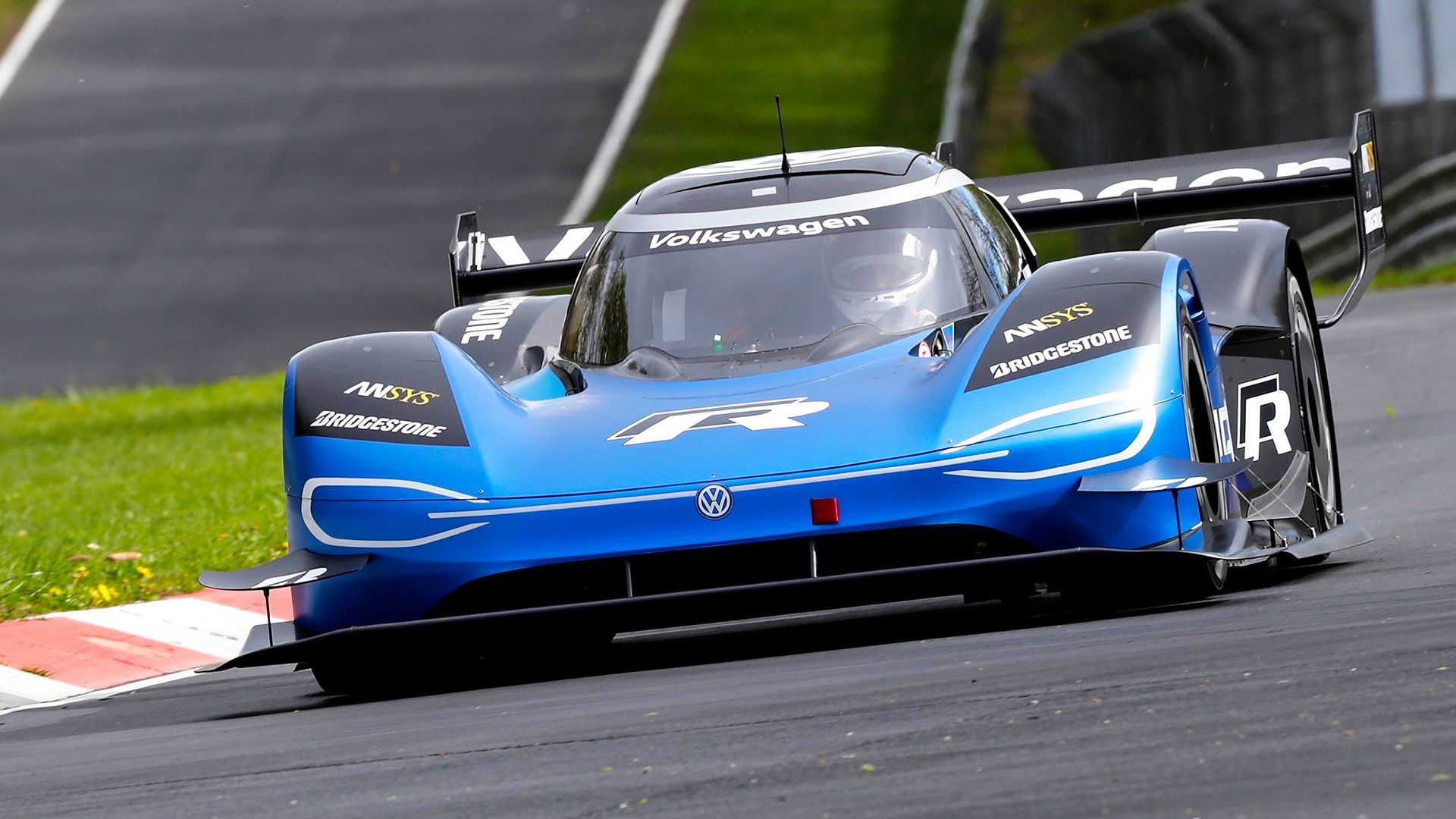 VW ID. R Erste Testfahrten auf der Nordschleife