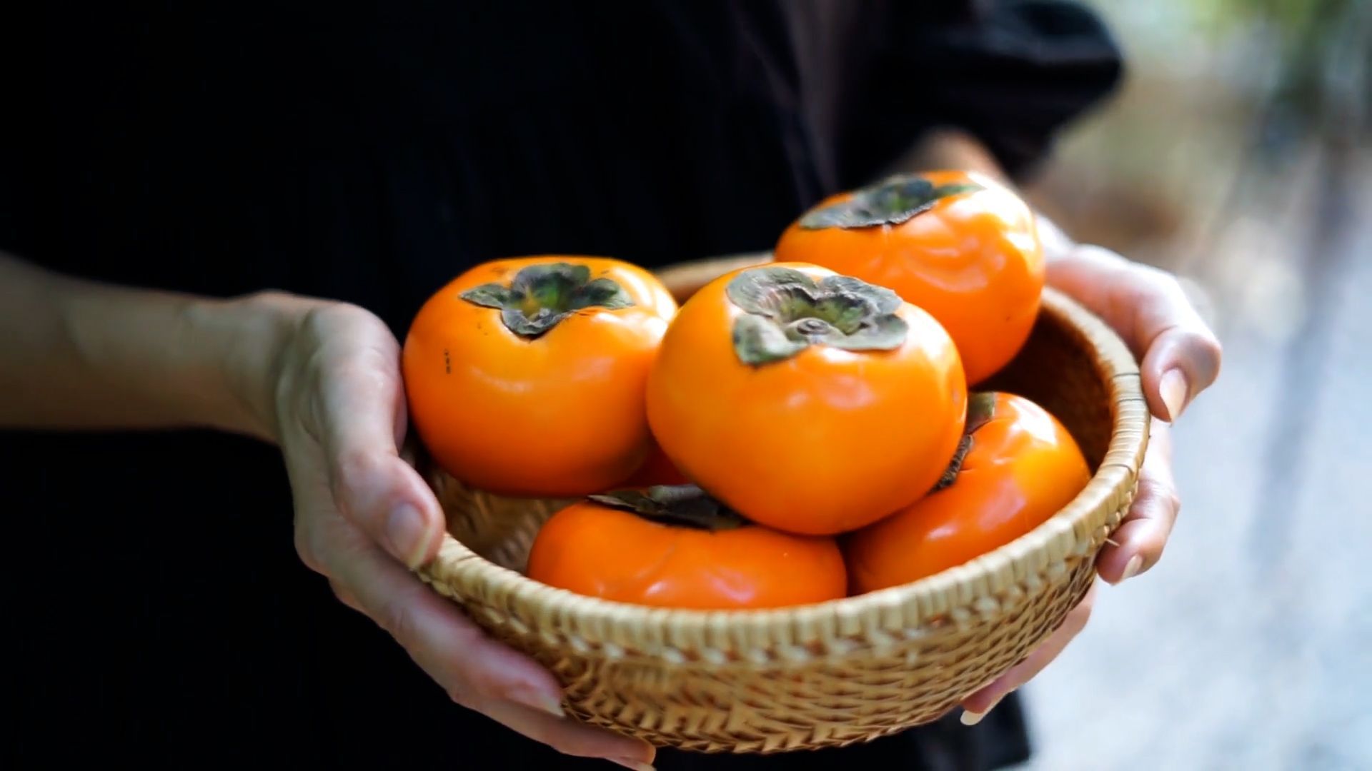 Keine Angst vor Kakis! So bereitet man die exotische Frucht am besten zu