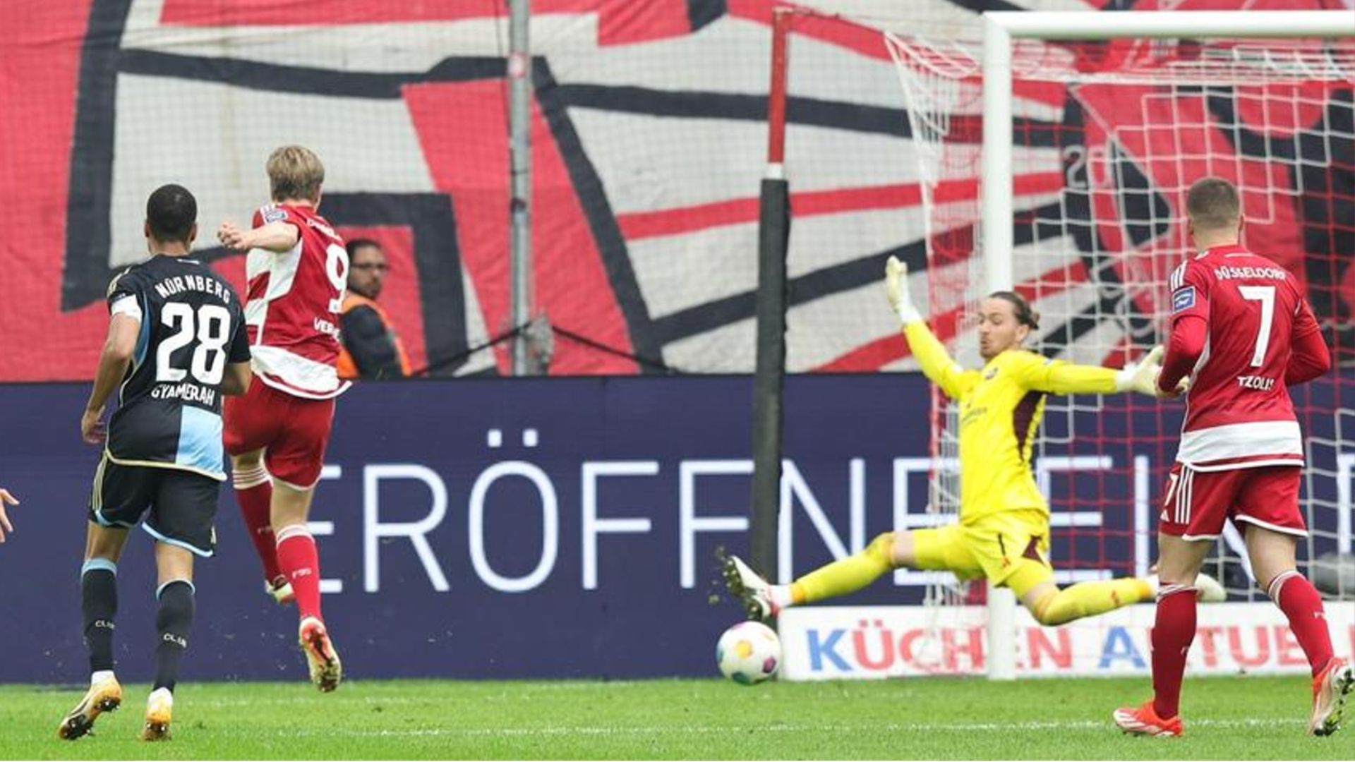 Zu spät aufgewacht, zu früh außer Puste: Club unterliegt mit 1:3 bei Fortuna Düsseldorf