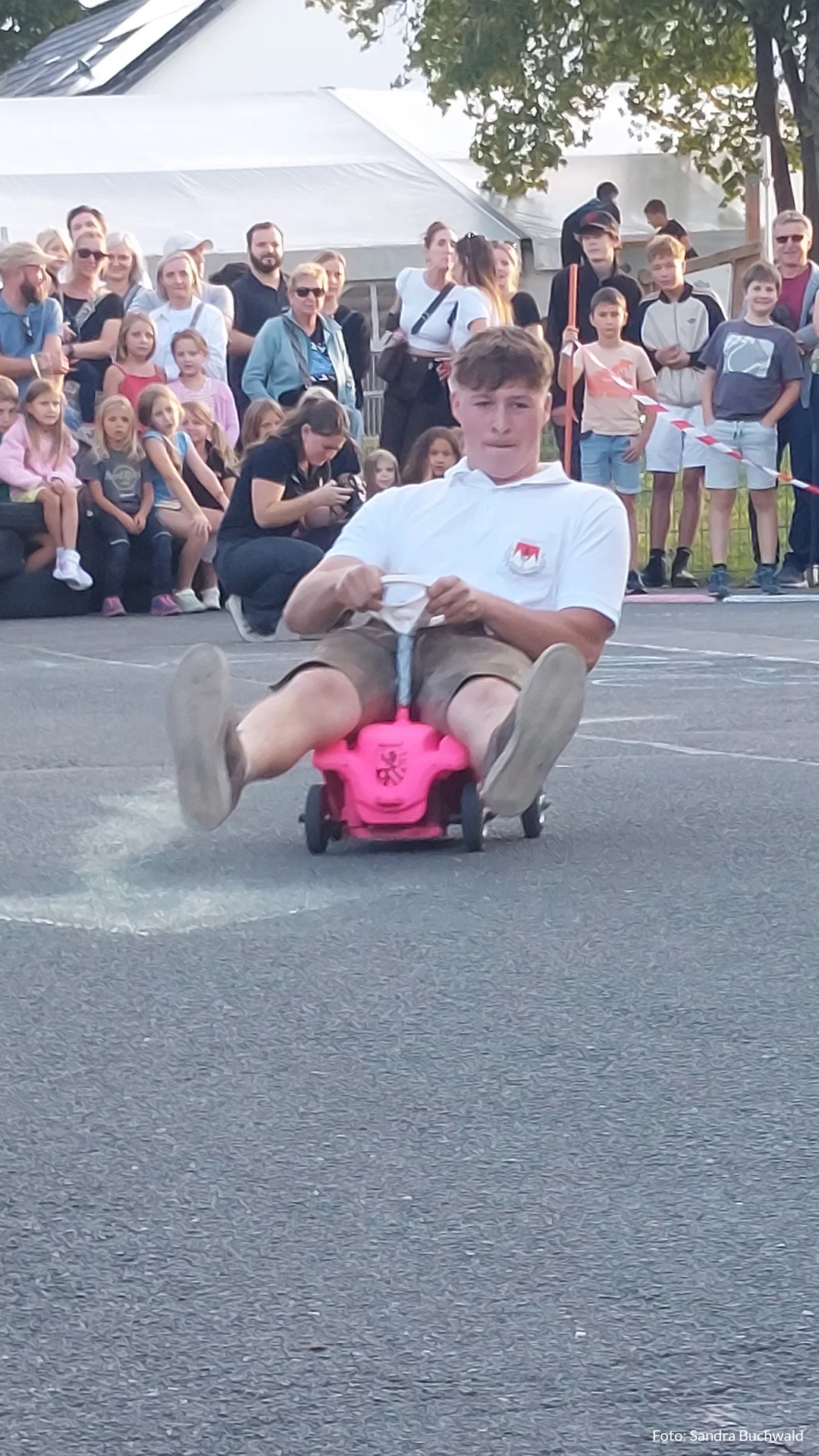 Video: Bobbycar-Rennen in Hessdorf