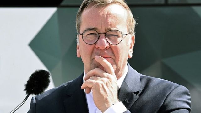 Panzer statt Wohnungen: Wie die neue Aufrüstung Ihren Miettraum platzen lässt