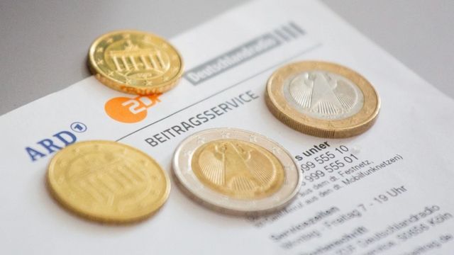 Rundfunkbeitrag sparen: Klage könnte Millionen entlasten