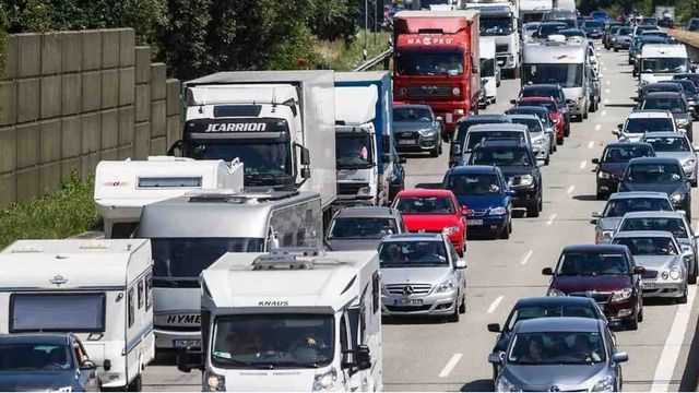 Video: Wegen Ferienzeit: Neue LKW-Fahrverbote auf drei Autobahnen