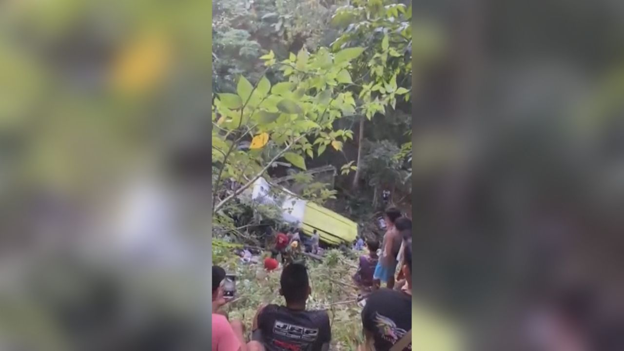 Bus stürzt in Schlucht in den Philippinen: Mindestens 17 Tote und Dutzende Verletzte