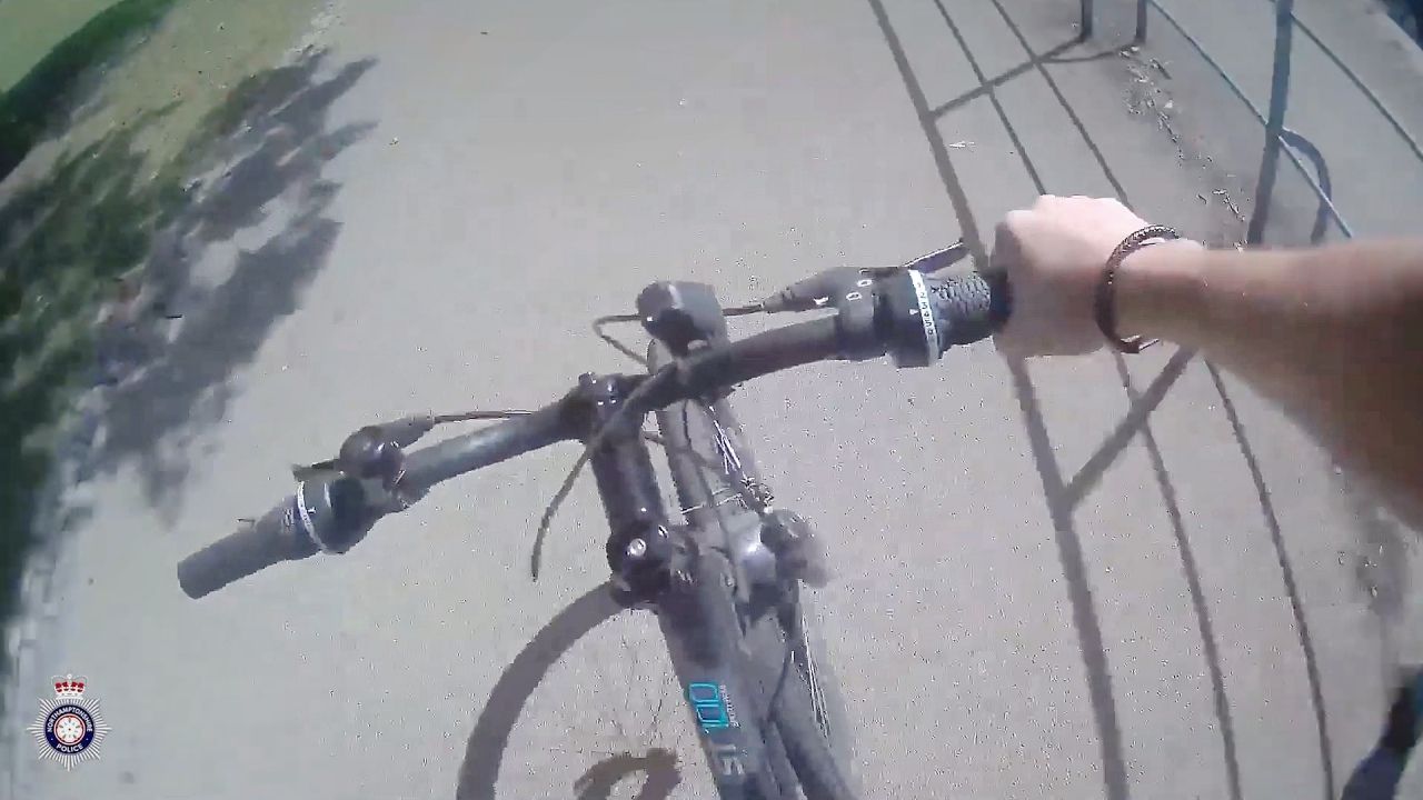 Fahrrad ausgeliehen: Polizist in England jagt Drogendealer auf Drahtesel