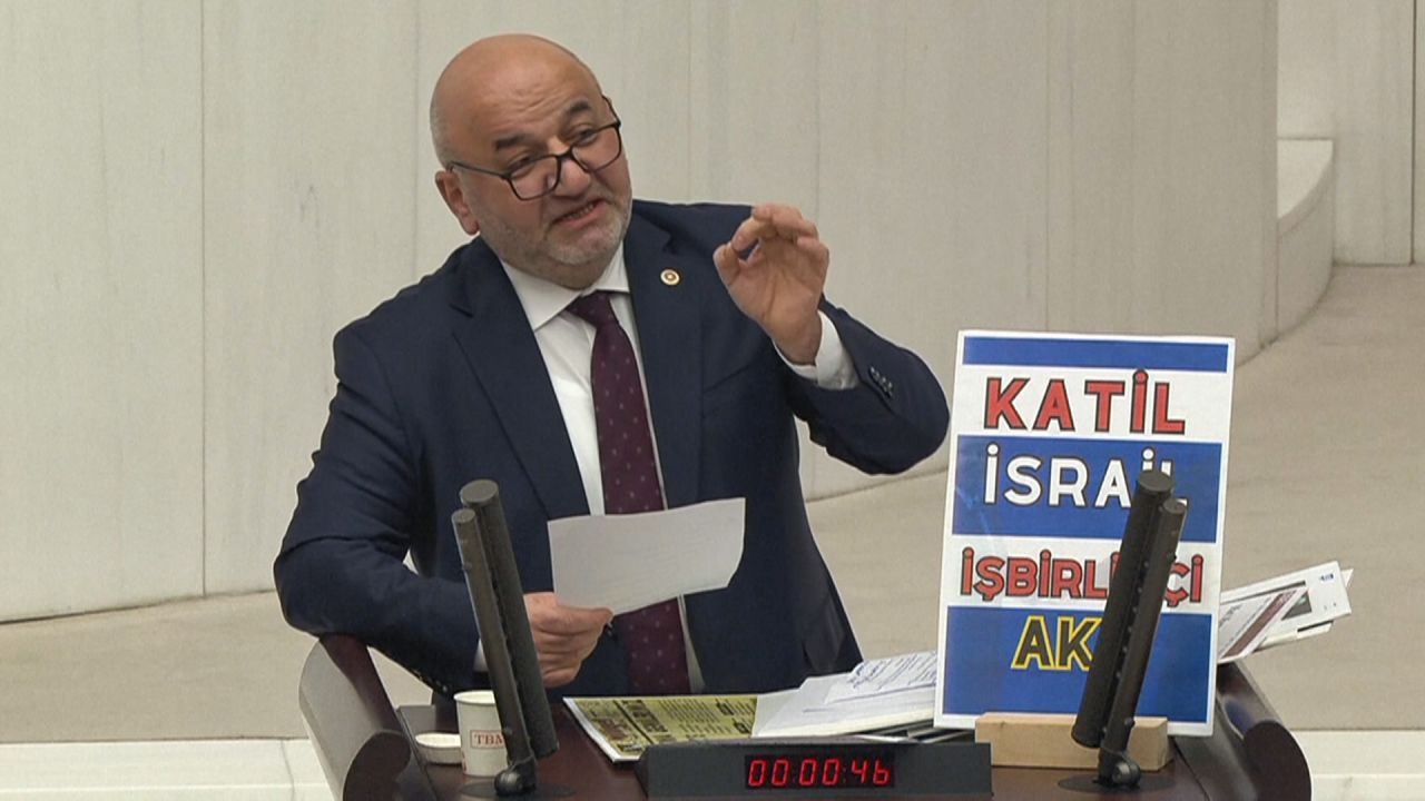 Bei Hetzrede gegen Israel: Türkischer Politiker erleidet Herzinfarkt