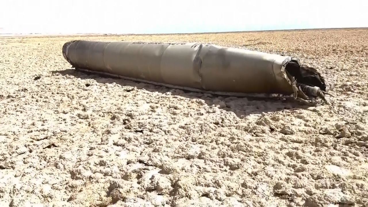 Raketenteil in Wüste gefunden: Wanderer stoßen in Israel auf dubioses Objekt