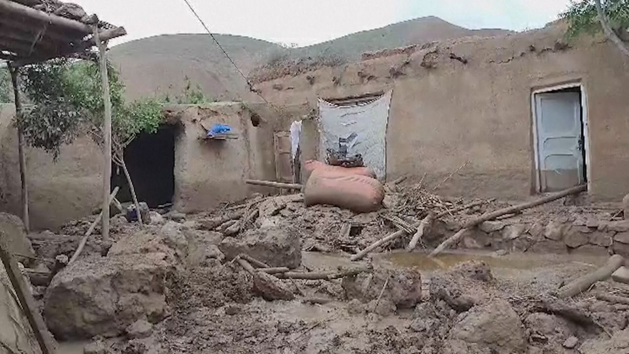 Sturzfluten in Afghanistan: Mindestens 50 Tote, Dorf verwüstet