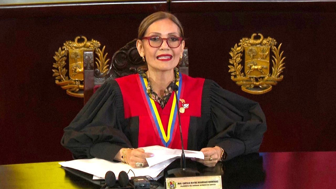 Umstrittene Wahl in Venezuela: Oberstes Gericht erklärt Maduro zum Sieger