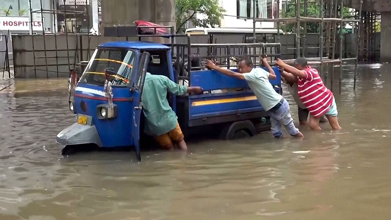 Erdrutsche und Überschwemmungen: Mindestens 32 Tote in Indien