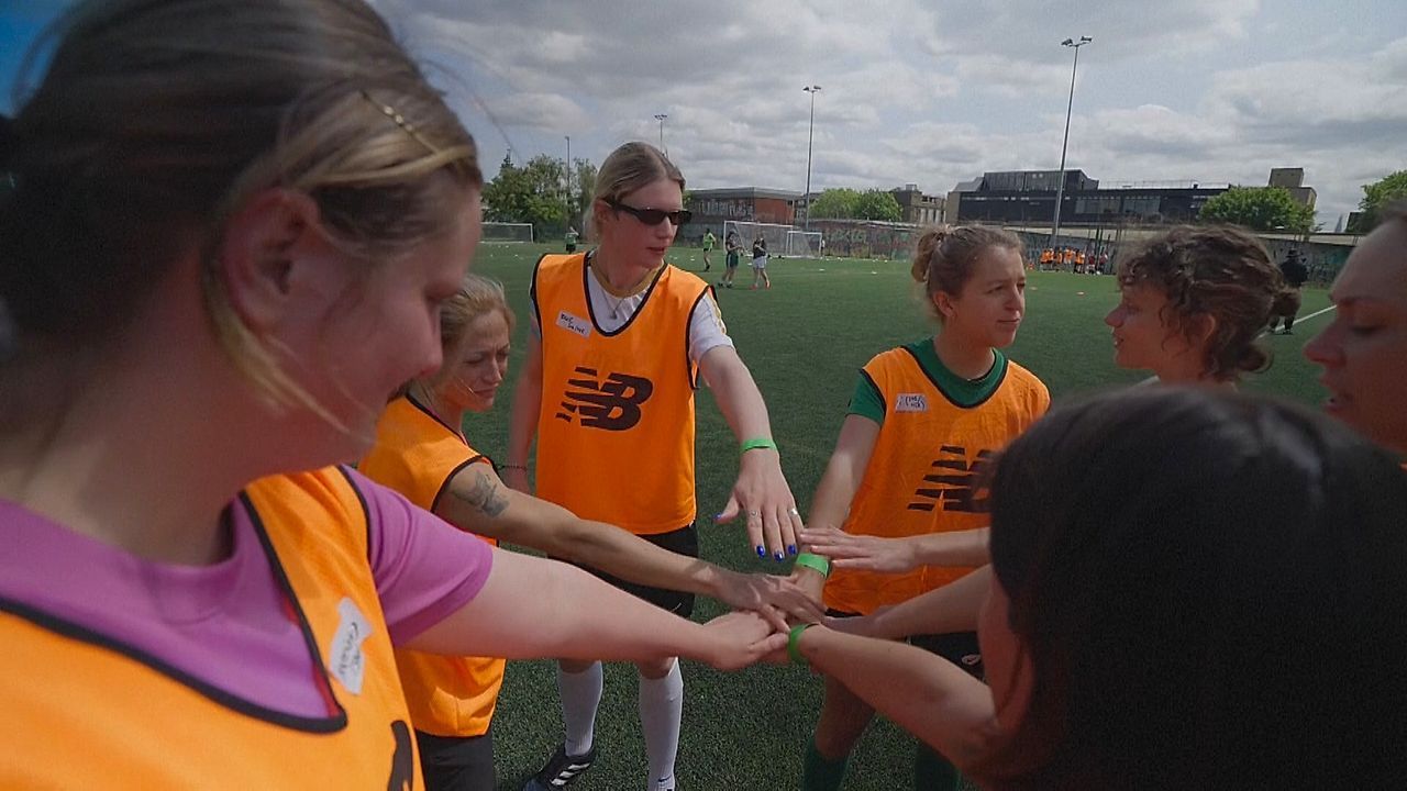 Trotz Trans-Verbot: Protestturnier von Trans-Frauen in London