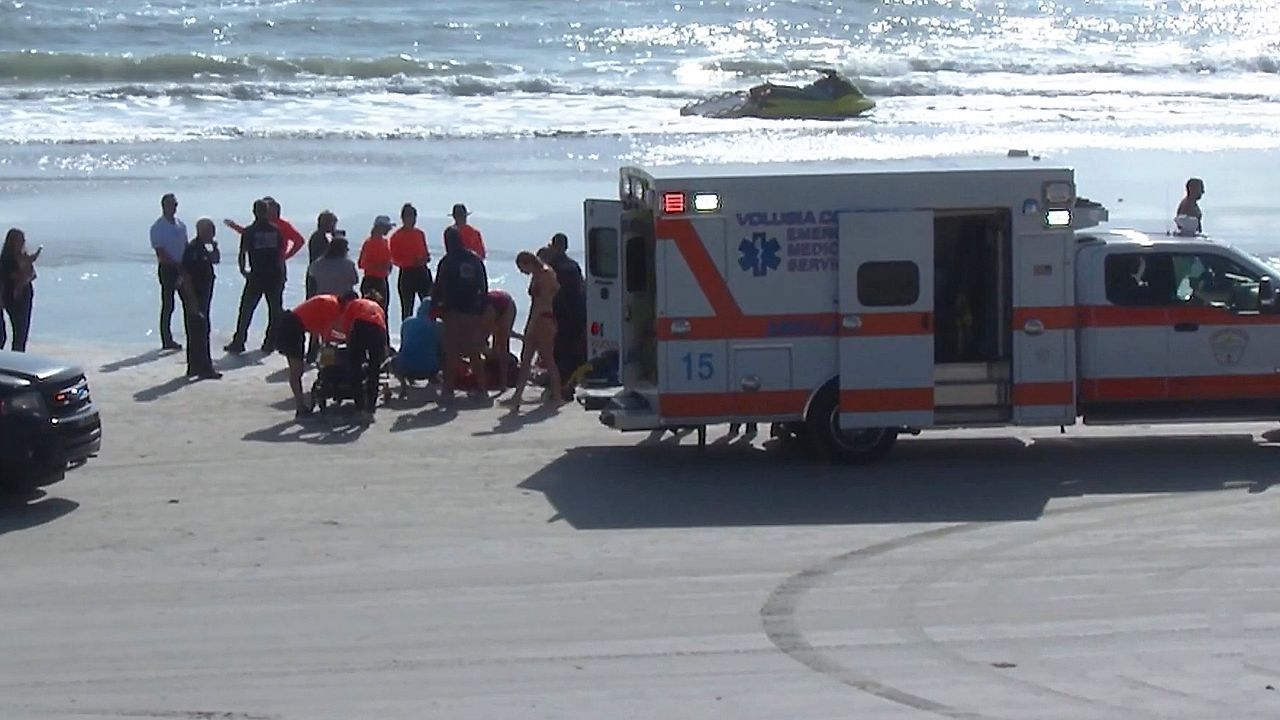 Tödlicher Blitz an Strand in Florida: Mann stirbt bei Hochzeitsreise
