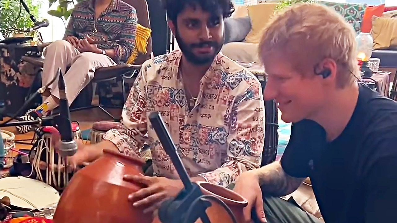 Jam-Session: Ed Sheeran überrascht Fans mit Tontrommel -Konzert in Indien