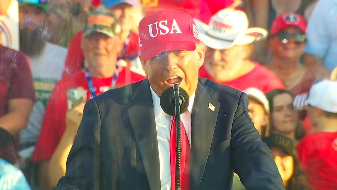 Käfigkämpfe auf dem Rasen des Weißen Hauses – Trump präsentiert verrückte Pläne