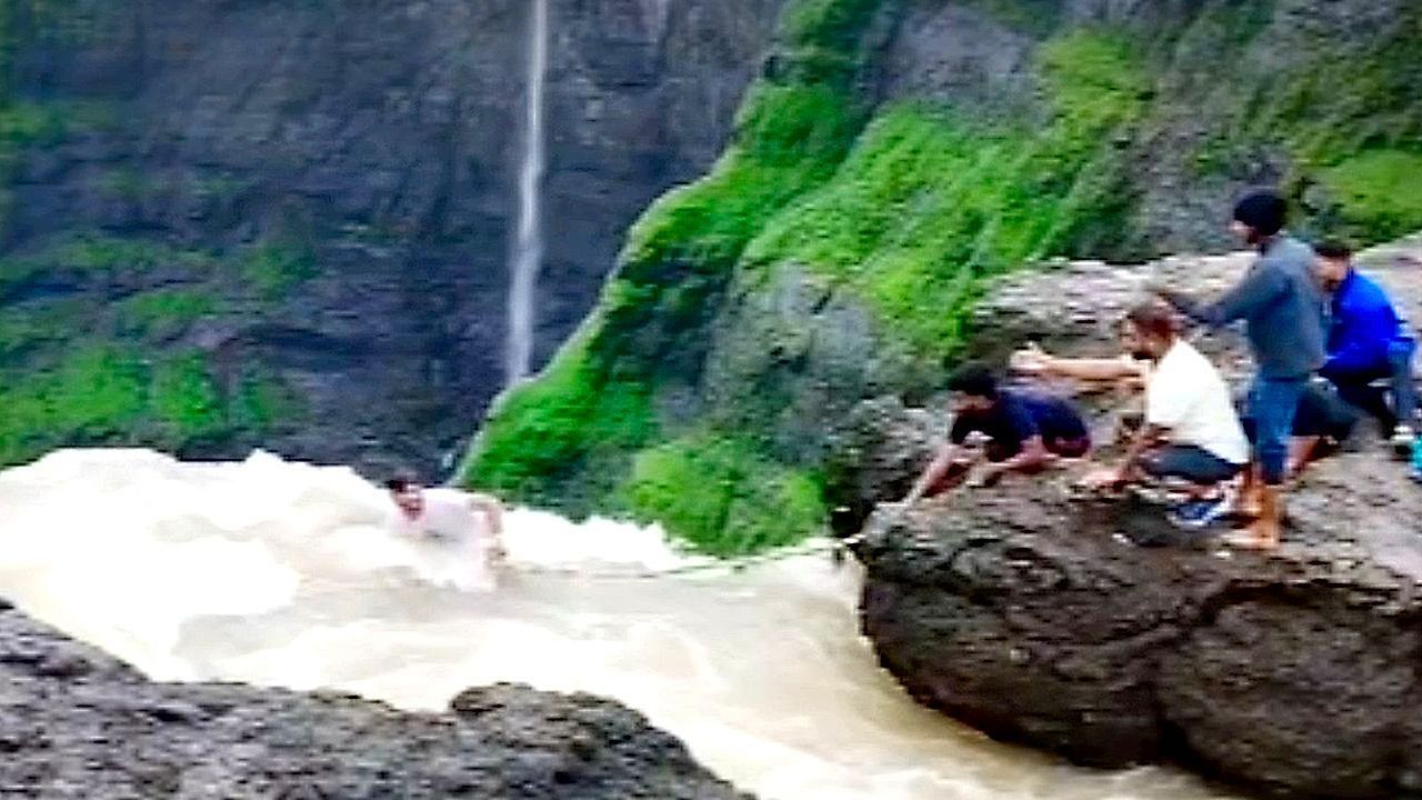 Video: Betrunken in Fluss gefallen: Einheimische retten Urlauber vor Wasserfall