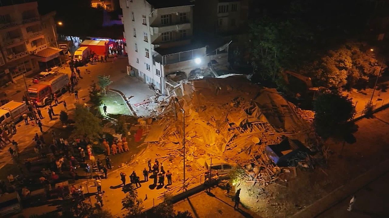 Starkes Erdbeben in der Türkei: Mindestens ein Toter, mehrere Vermisste