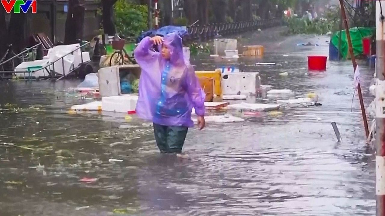 Taifun „Bualoi“ trifft Vietnam: Überschwemmungen, Evakuierungen und Stromausfälle