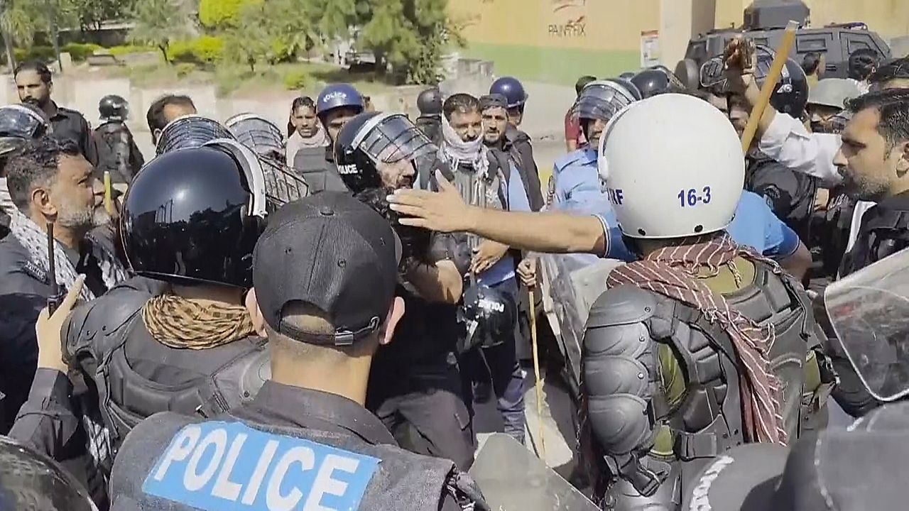 Proteste in Kaschmir: Vier Tote und über 100 Verletzte