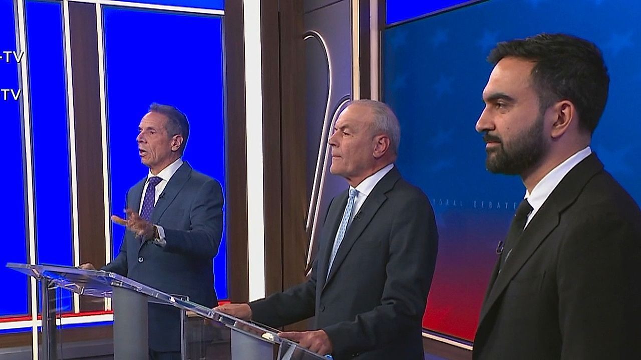 Bürgermeister-Wahl in New York: Cuomo und Sliwa greifen Mamdani bei TV-Duell frontal an
