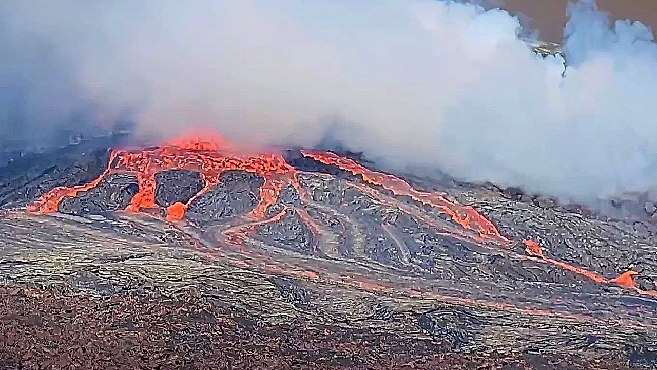 Kilauea volcano in Hawaii shows renewed increase in eruptive activity