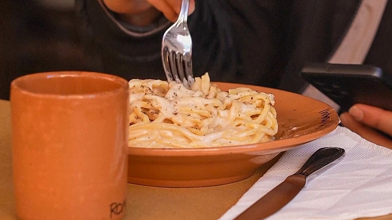 Video: Pizza, Pasta und Tiramisu: Italiens Küche wird UNESCO-Welterbe