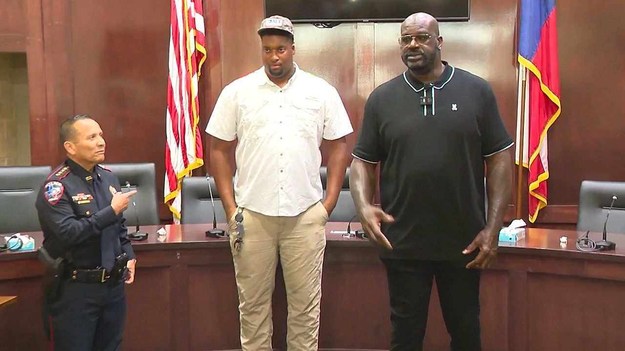 NBA-Legende-hilft-Shaq-gibt-Polizeisch-ler-eine-zweite-Chance