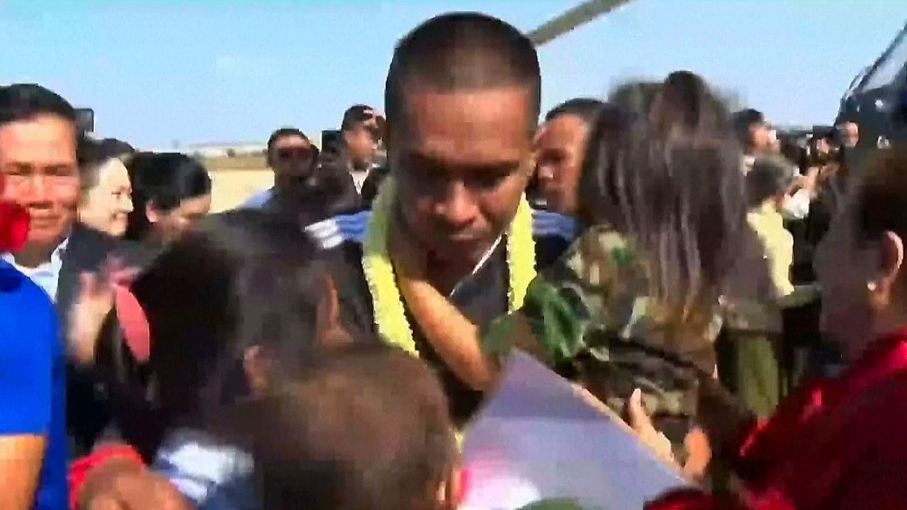 Video: Fünf Monate in Haft: Thailand lässt kambodschanische Kriegsgefangene frei
