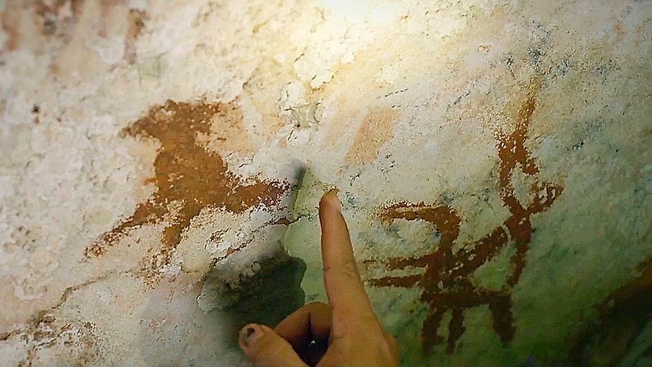 Video: World's oldest cave art dating back to 67,800 years discovered in Indonesia