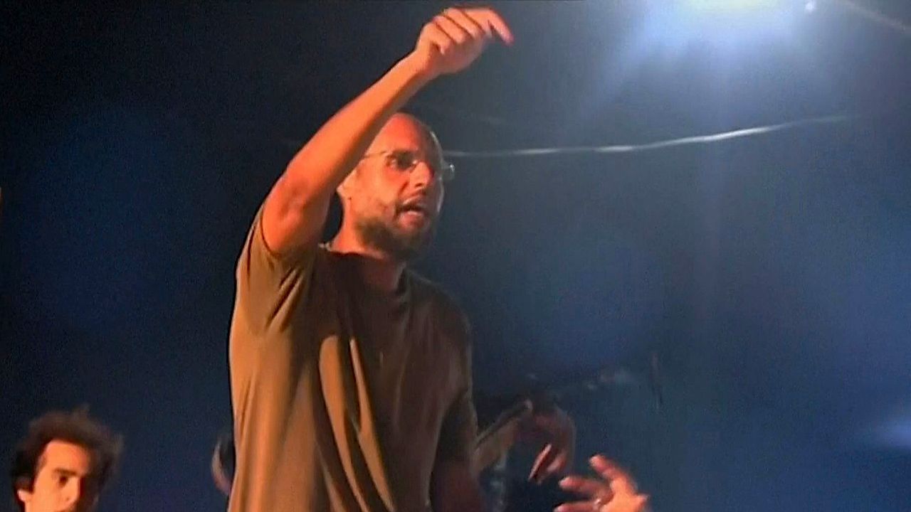 Video: Maskierte Männer stürmen Haus: Sohn von Libyens Ex-Diktator Gaddafi getötet