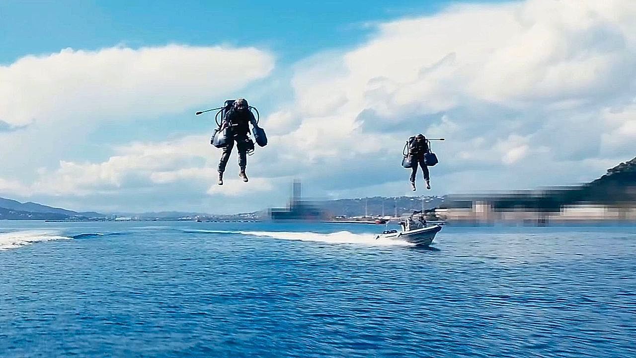 Video: Jet suit trials showcase rapid boarding tactics at NATO centre