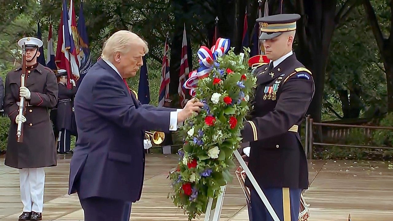 Video: „Wir erzielen überall Erfolge“: Trump gedenkt gefallenen Soldaten am Memorial Day