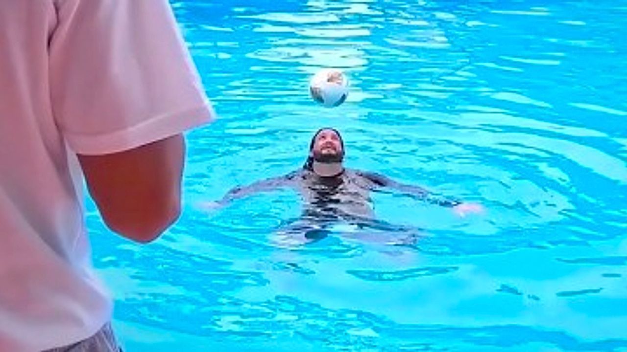 Video: Cuban athlete smashes his own Guinness records for underwater ball control